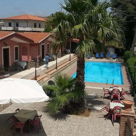 Hotel La Pineta Joppolo Exterior foto